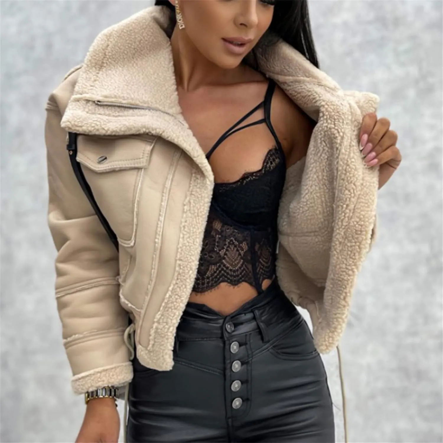 iTranyee Women's Winter Cropped Puffer Jacket Long Sleeve Zipper Cotton-Padded Coat Casual Warm High Neck Quilted Outwear