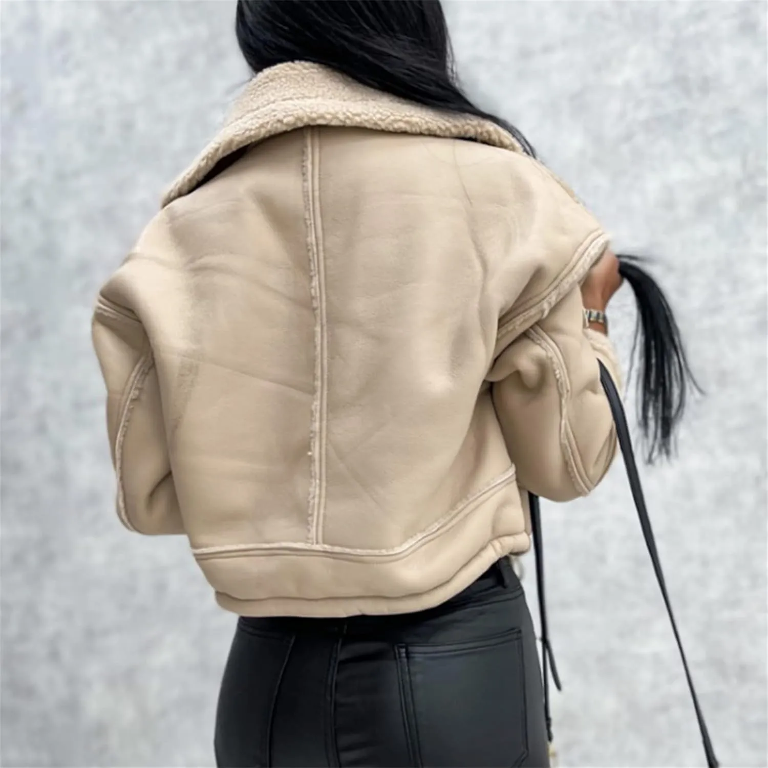 iTranyee Women's Winter Cropped Puffer Jacket Long Sleeve Zipper Cotton-Padded Coat Casual Warm High Neck Quilted Outwear