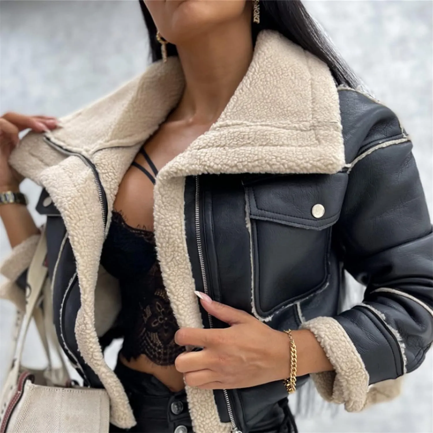 iTranyee Women's Winter Cropped Puffer Jacket Long Sleeve Zipper Cotton-Padded Coat Casual Warm High Neck Quilted Outwear